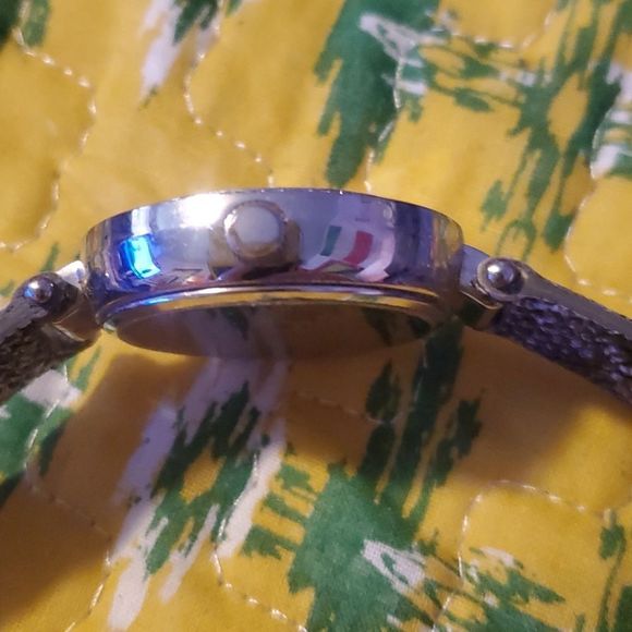 Kendall‎ + Kylie Women's Watch Rose Gold Quartz Crystals 38mm Reptile Band - Picture 7 of 7